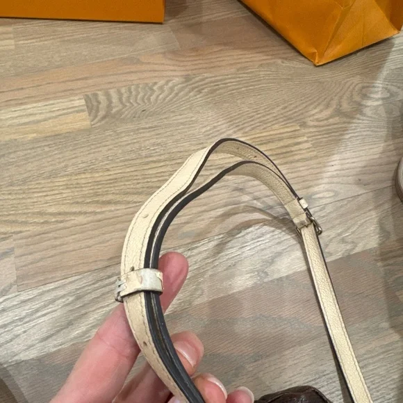 Louis Vuitton Clapton Backpack D.Ebe Crem - Picture 7 of 10